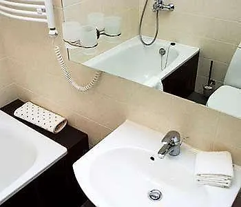 فندق Baltic 4*